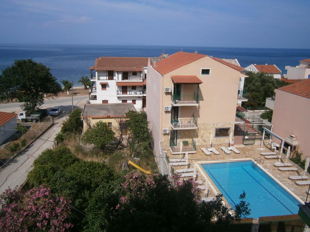 Petros Studios Poros  Extérieur photo