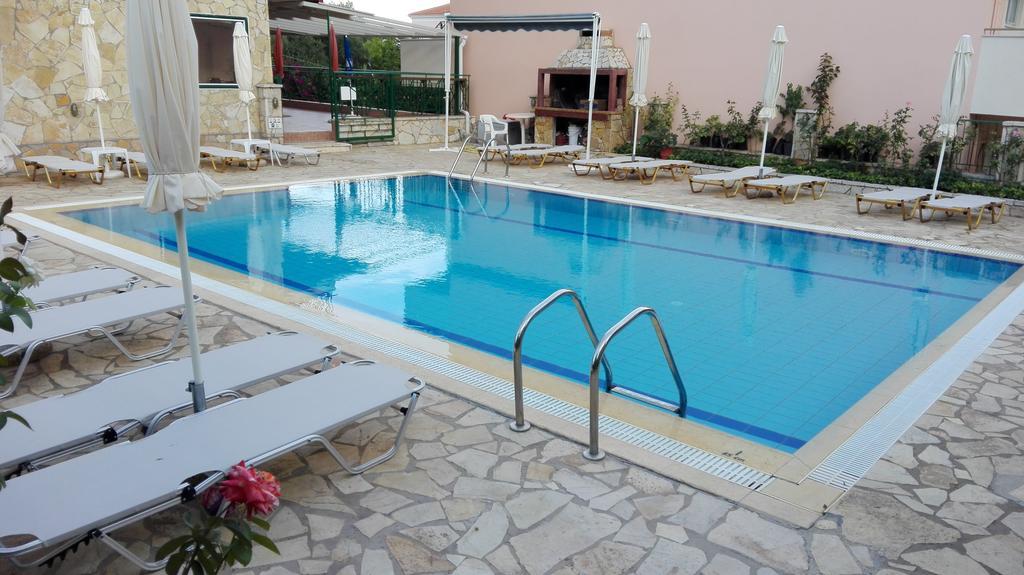 Petros Studios Poros  Extérieur photo