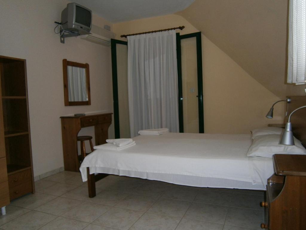 Petros Studios Poros  Extérieur photo