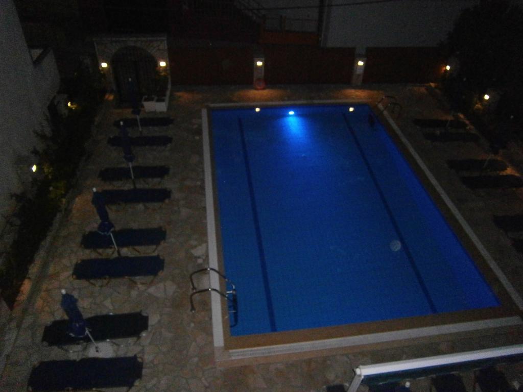 Petros Studios Poros  Extérieur photo