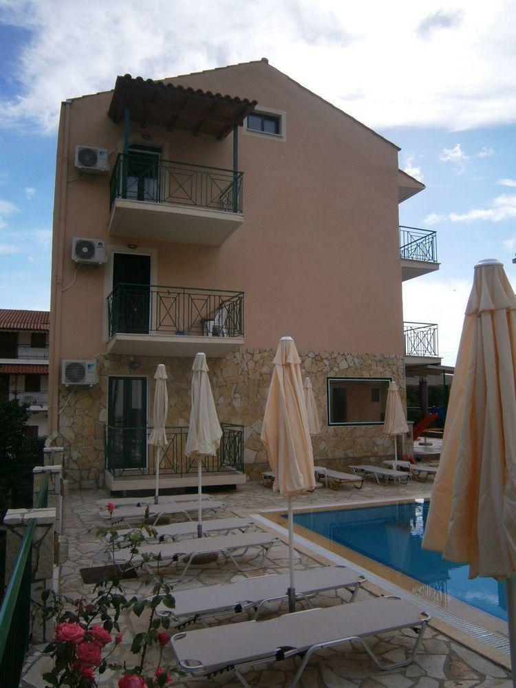 Petros Studios Poros  Extérieur photo