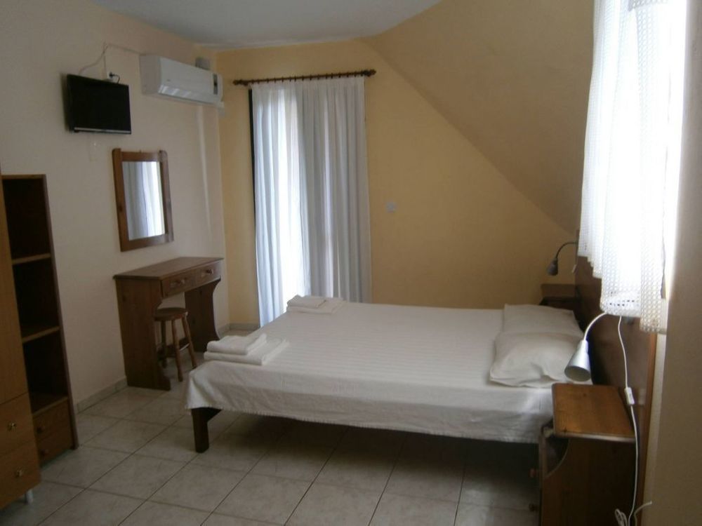 Petros Studios Poros  Extérieur photo