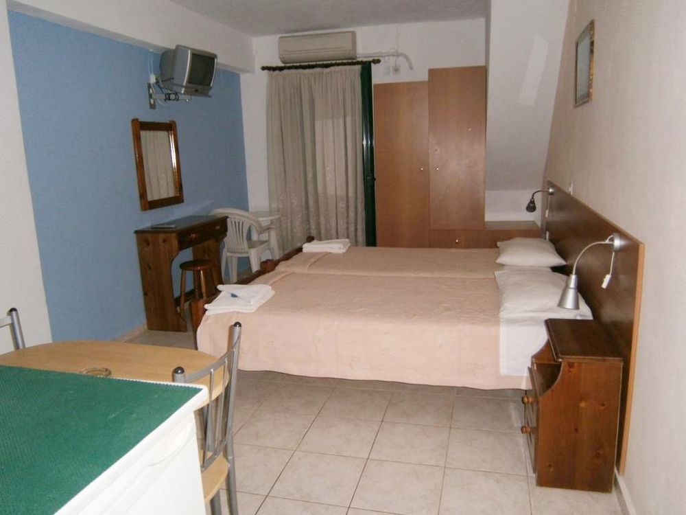 Petros Studios Poros  Extérieur photo